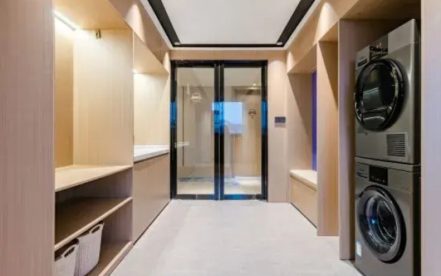Elong Anyun Hotel (Luoyang Old Town Center Lijingmen Cross Street)