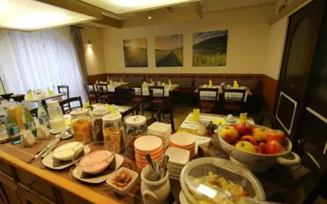 Tauberhotel Kette