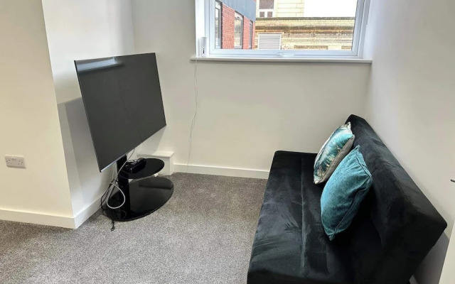 Bright & Cozy Hull Stay