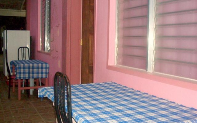 Alona Chrisah Apartelle