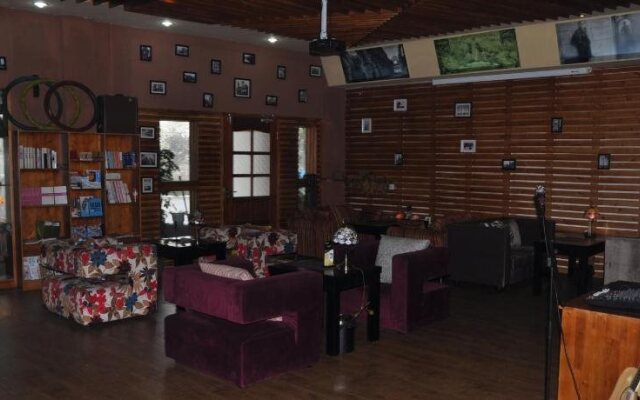 Dengfeng Climb International Youth Hostel