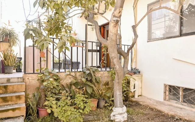 Mediterranea Sunny Maltese Townhouse