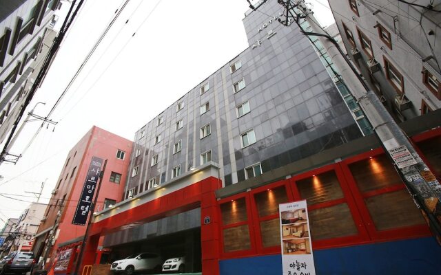 Charmant Hotel Suwon