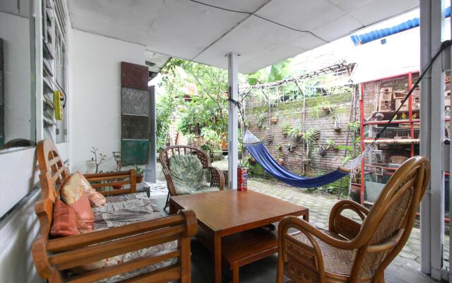 RedDoorz near Rumah Sakit Wirosaban