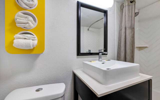 Motel 6 Indianapolis, IN