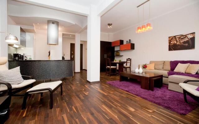 Downtown Apartment