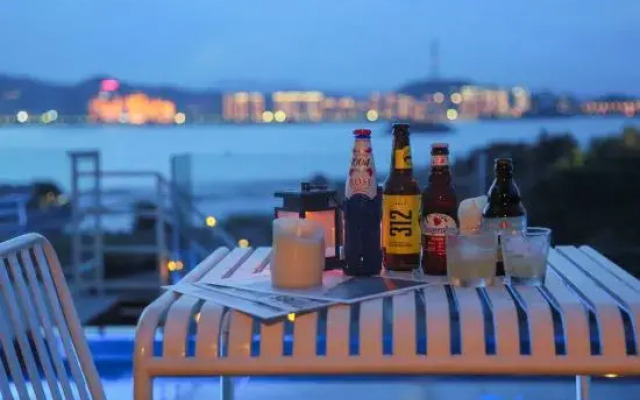 Gulangyu Nianshan Ten Mile Sea View Homestay (Sanqiu Tian Wharf Branch)