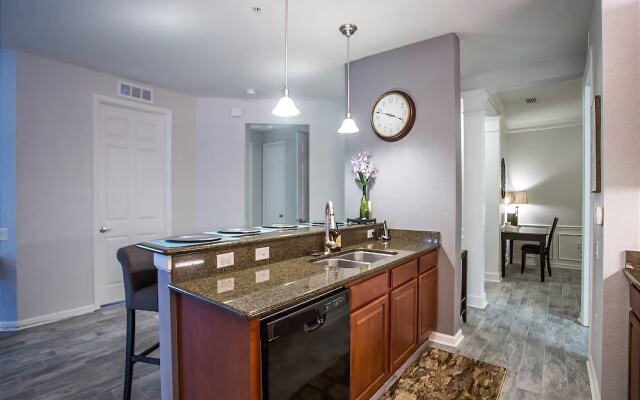 5037 Shoreway Loop #108