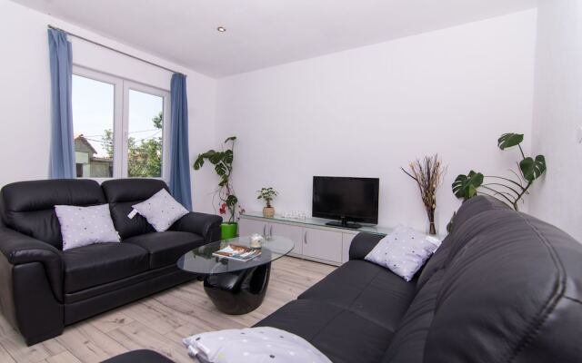 Apartmani Dolores
