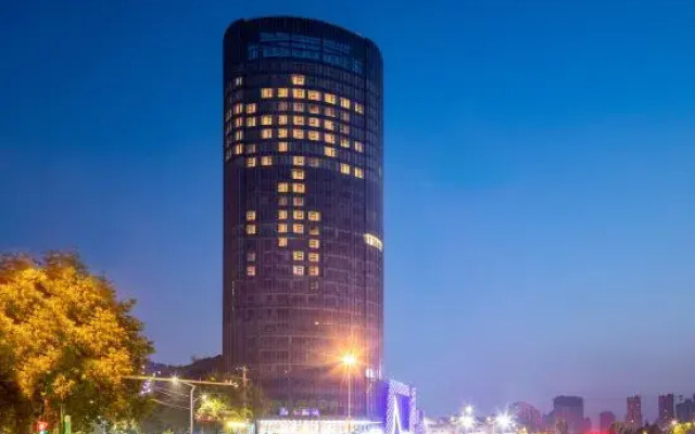 XianYang QinHuang JiaRi Hotel