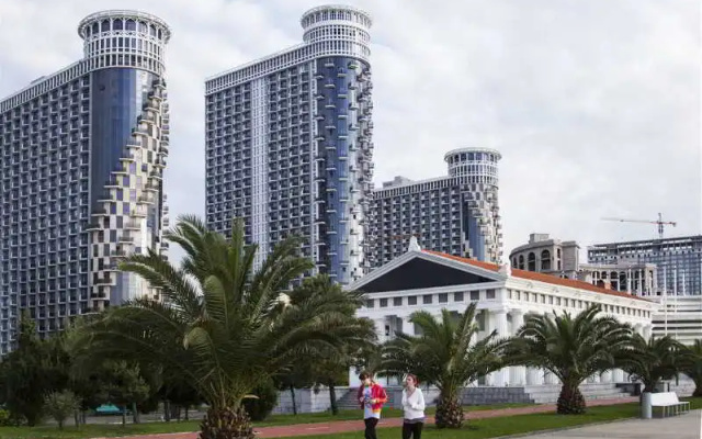 Silk Road Sea Towers Batumi Apart Hotel