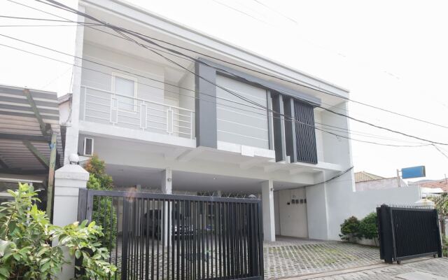 Airy Darmo Kanwa 18 Surabaya