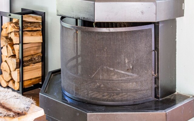 Modern Holiday Home in Monnickendam With Roofed Terrace