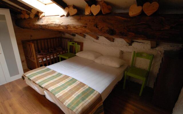 Country Villa Altare