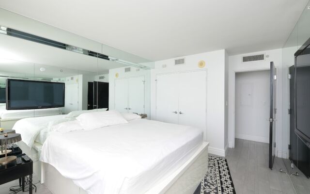 Miami World Rental - Mondrian 1426