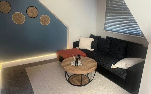 Apartment in Wembley by Belvilla