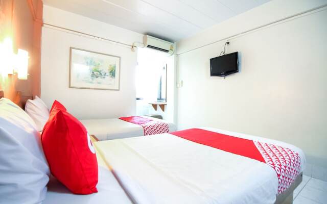 OYO 335 Top Inn Khaosan