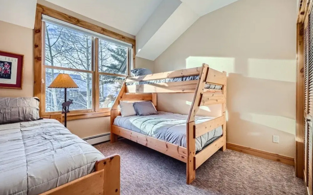 8712 Ski Tip Townhomes 3 Bedroom Townhouse