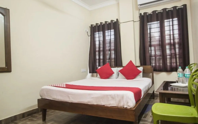 SS Lodge By OYO Rooms