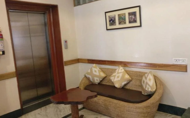 The Eee Cee Hotel