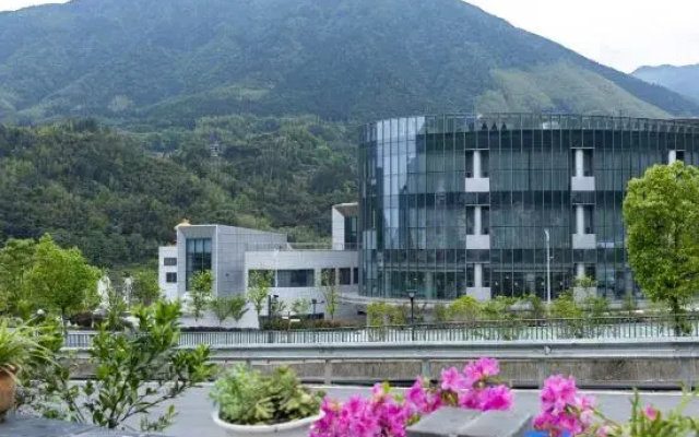 Warm and cool homestay