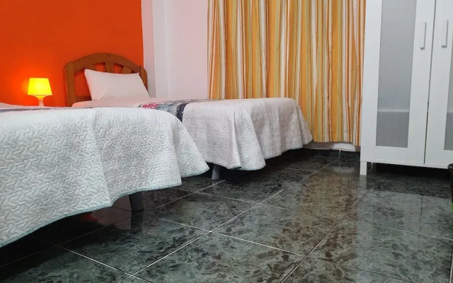 Low Cost Room Plaza de Hierro III