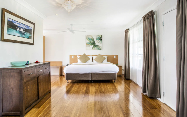 Paradise Hotel And Resort