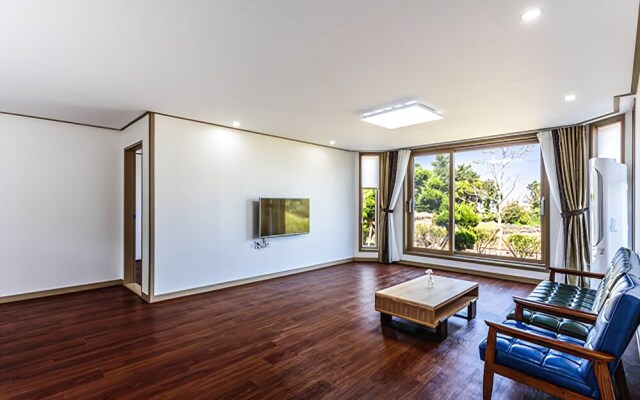 Seogwipo Hae-dam Pension