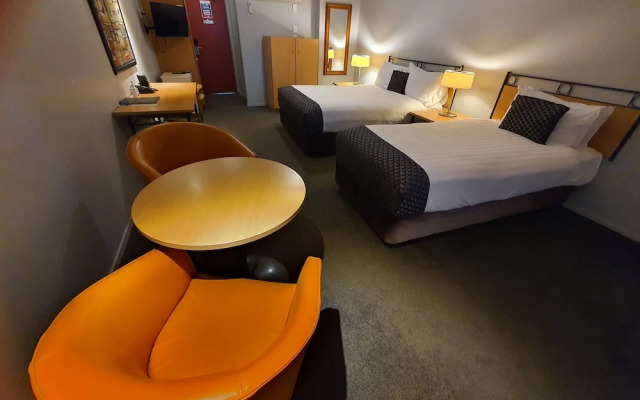 Off Broadway Motel