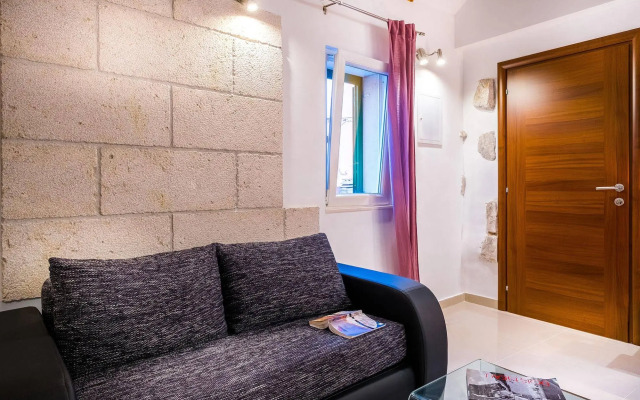 Split Oasis Apartments
