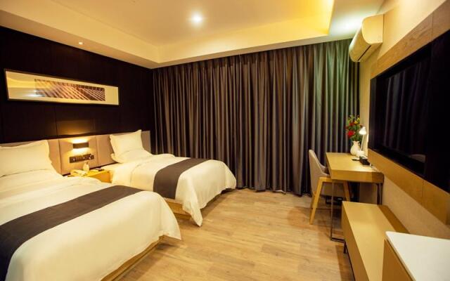 Up And In Henan Zhengzhou Economic Development Zone No.5 Street