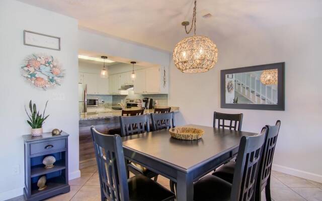 2 B, Three Bedroom Townhome