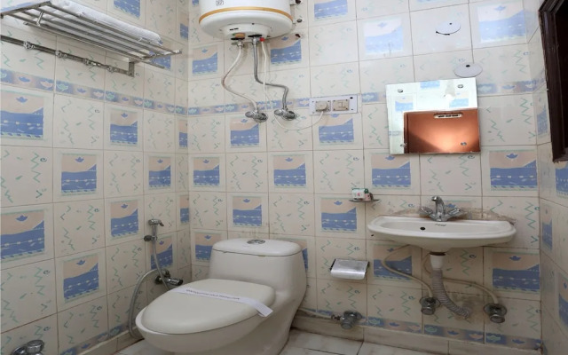 OYO 6124 Lord Krishna Dx Inn