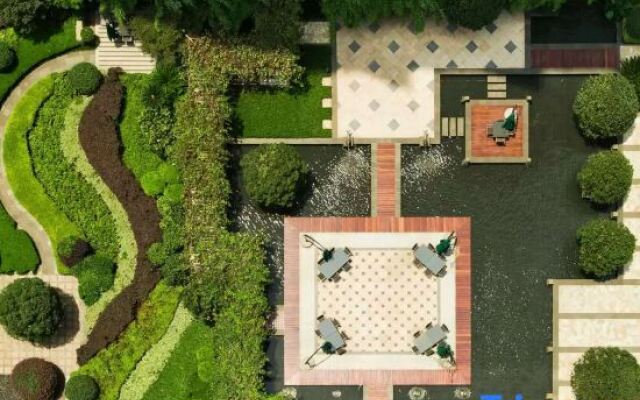 Yunda Sheraton International Plaza Apartment Hotel