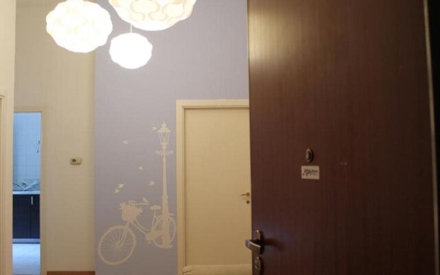 My Room Center Station