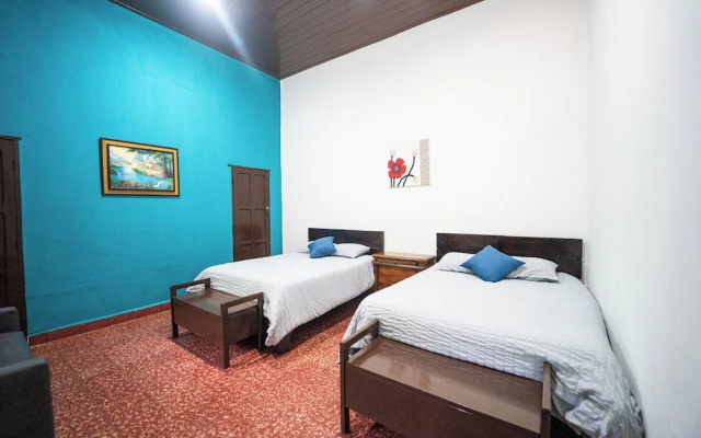 503 Casa Hostal
