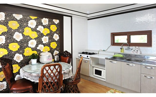 Geoje Sumireu Pension