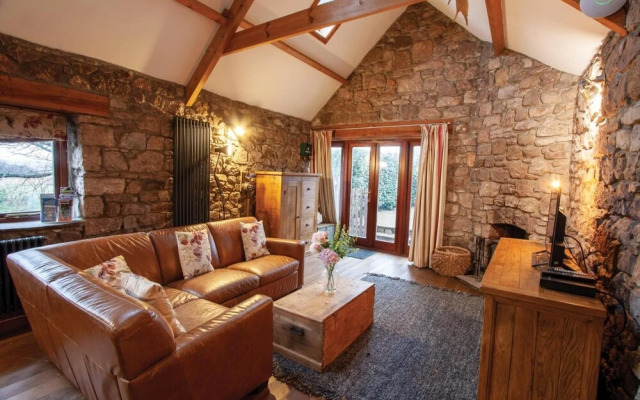 Hill End Barn - 1 Bed Barn Conversion - Llangennith