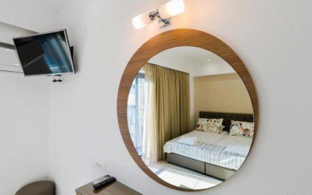Island Dreams Rooms & Suites
