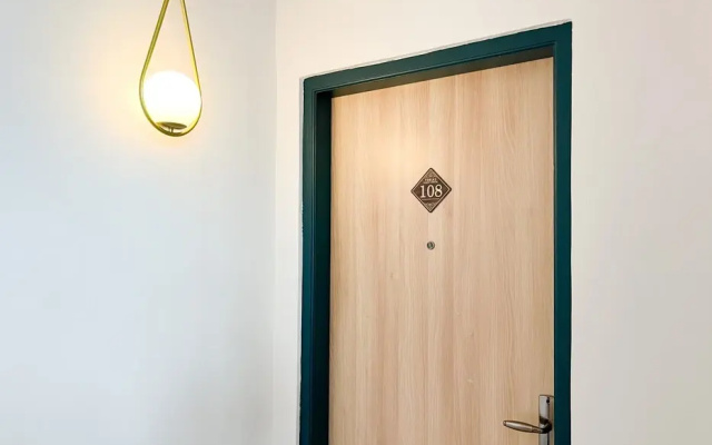 RedDoorz @ Tobias Living Blitar