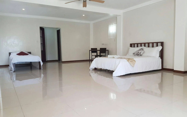 Lanas Beach Resort