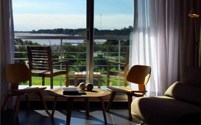 Costa Colonia - Riverside Boutique Hotel