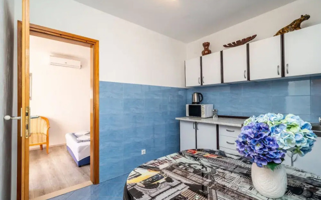 Apartment & Rooms Alan