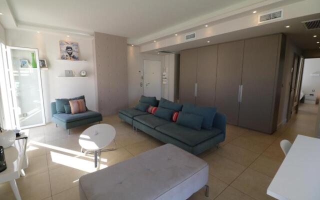 Fantastic Penthouse 3 Bedroom Croisette 406