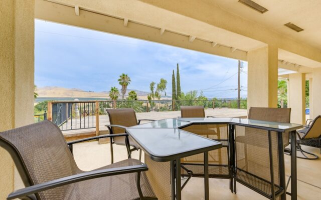 Porterville Getaway w/ Patio + Valley Views!