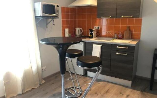 Studio Renove Dans Le Centre Ville