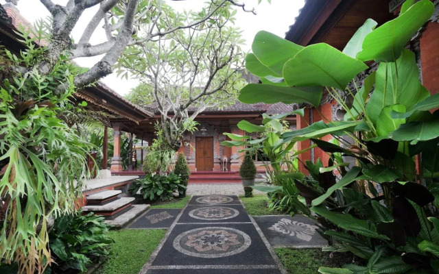 OYO 516 Kudesa Homestay