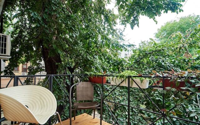 Отель Mezzanine White