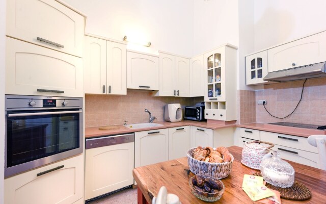 Luxury W2 Balconyparking Best Location