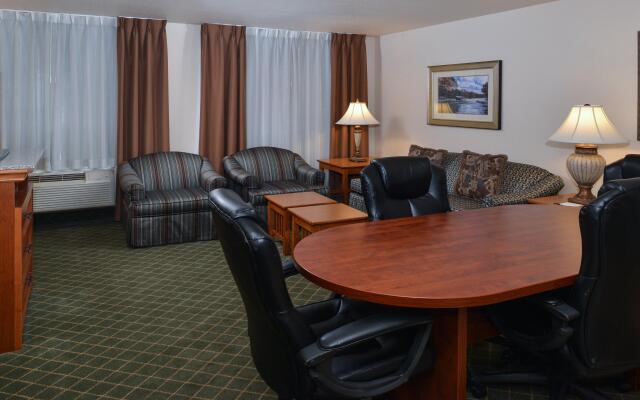 Staybridge Suites Calgary Airport, an IHG Hotel